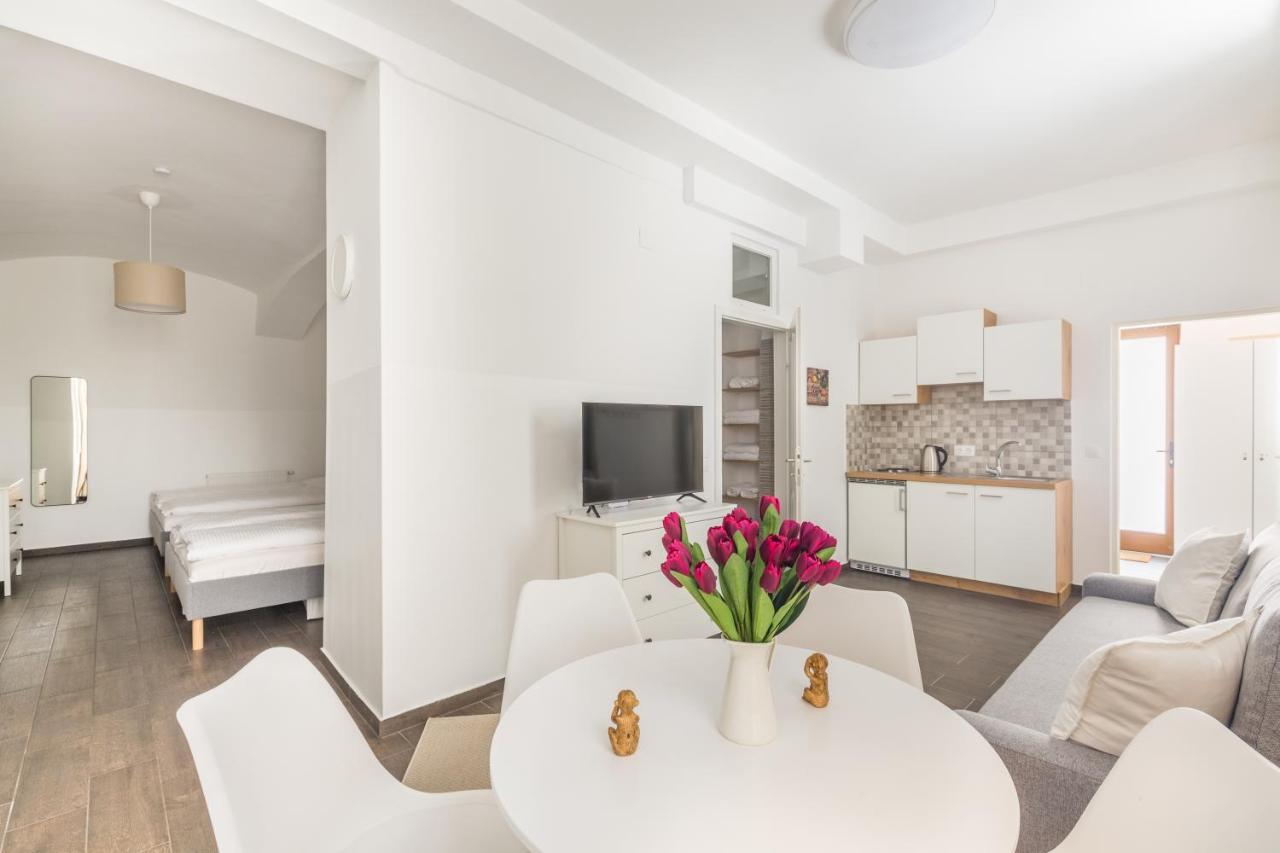 Cozy Heaven In The Lovely 2Nd District Of Виена Екстериор снимка